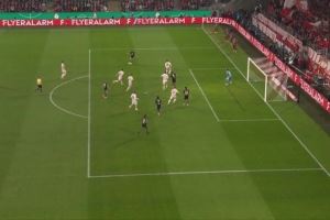 拜仁因误判获利!埃贝尔:担忧边裁能力退化,支持更早启用VAR