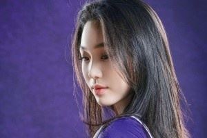 王芙蕖晒NCAA西北大学定妆照:新号码 第三年 享受球场💜