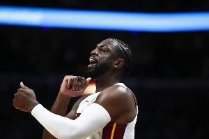 鲍威尔：韦德是我儿时喜爱的球星 一直在学习他的打法和心态