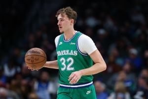 拉加·贝尔:要对弗拉格有耐心 他还是个孩子 他有赢球的天赋